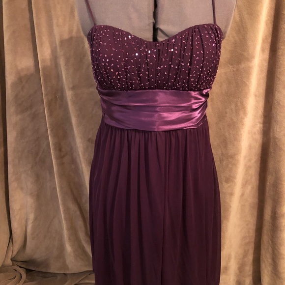 Dresses & Skirts - Purple formal dress